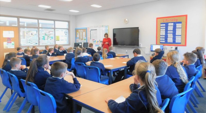 Bridget Phillipson MP visits Hetton Lyons Primary School during UK Parliament Week