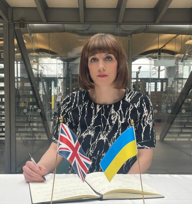 Bridget Phillipson MP signs Parliamentary Book of Solidarity for Ukraine