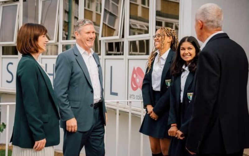 Bridget Phillipson MP visits school with Keir Starmer MP