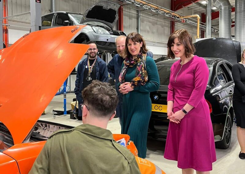 Bridget Phillipson MP visits Leeds City College with Rachel Reeves